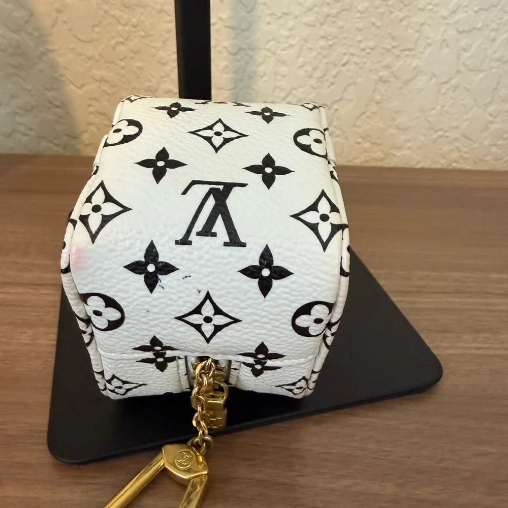 LOUIS VUITTON Monogram Giant Portemonnaie Cube Mini Cube Coin Bag Key Charm